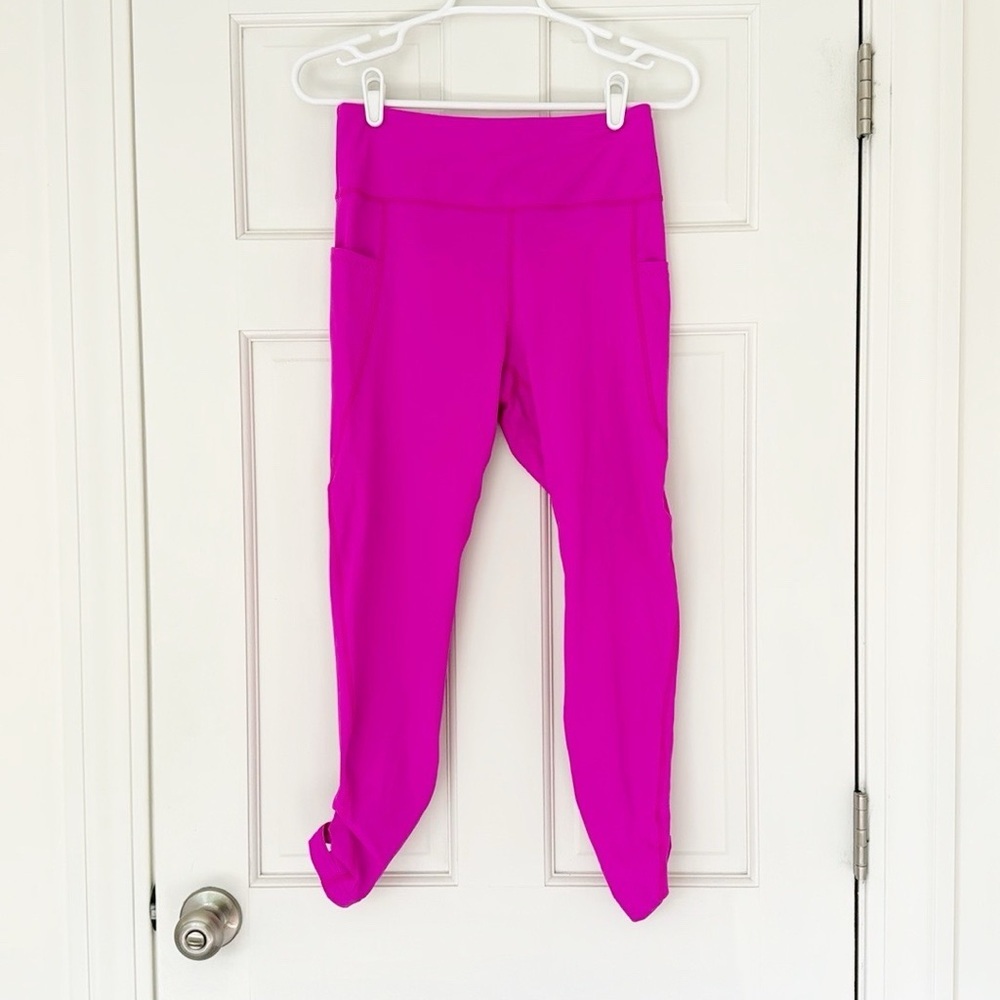 NWT FREE PEOPLE MOVEMENT leggings size M pink magenta Wave Rider